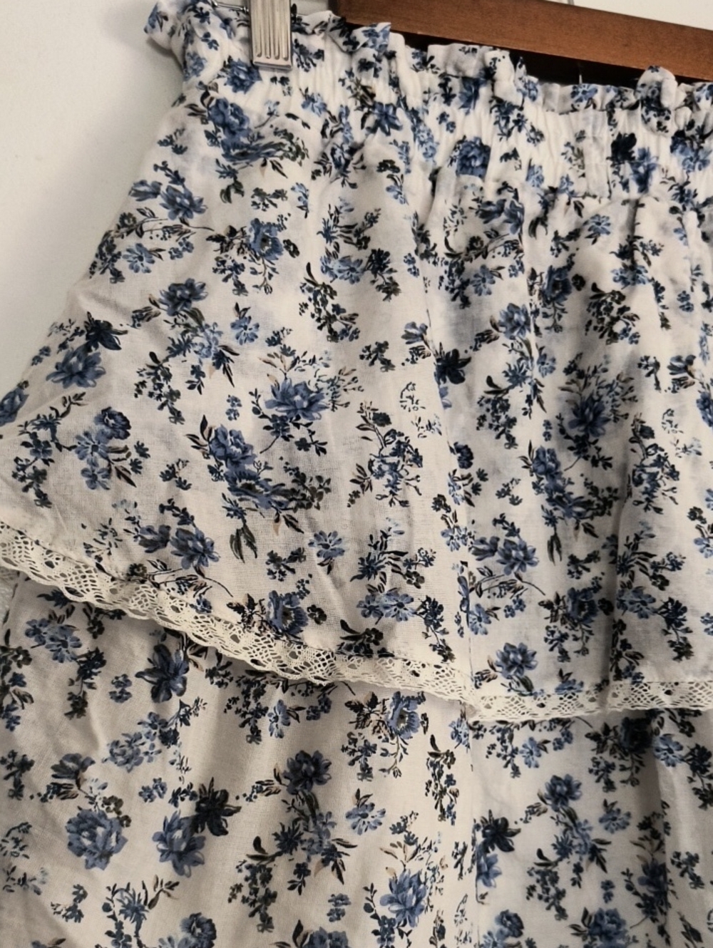 NWT RSQ Boho Coquette White Mini Skirt with Blue Floral Lace Tiers Sz Large Wom - Picture 9 of 11